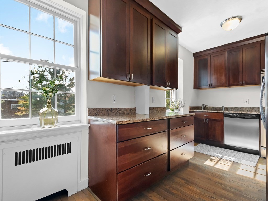 46 Browne Street, Unit 3 Brookline, MA 02446 - Photo 6 of 15