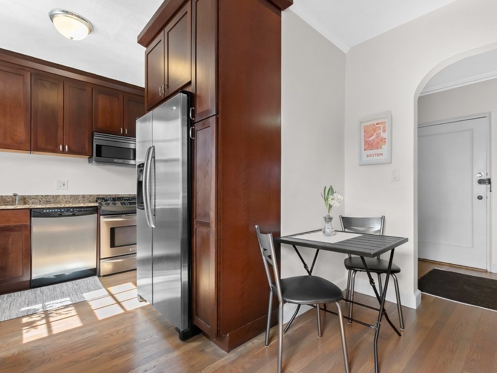 46 Browne Street, Unit 3 Brookline, MA 02446 - Photo 7 of 15