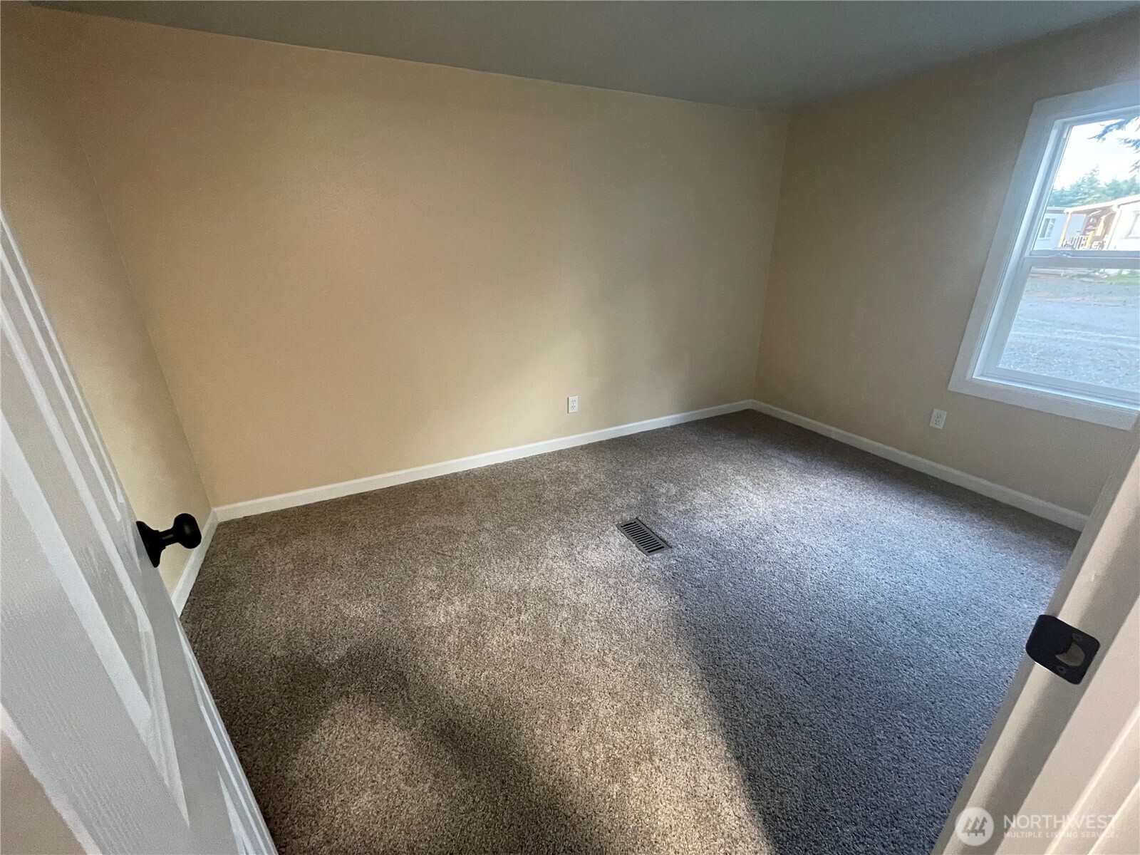1014 West Smith Road, Unit 25 Bellingham, WA 98226 - Photo 8 of 12 Gallery Image 8