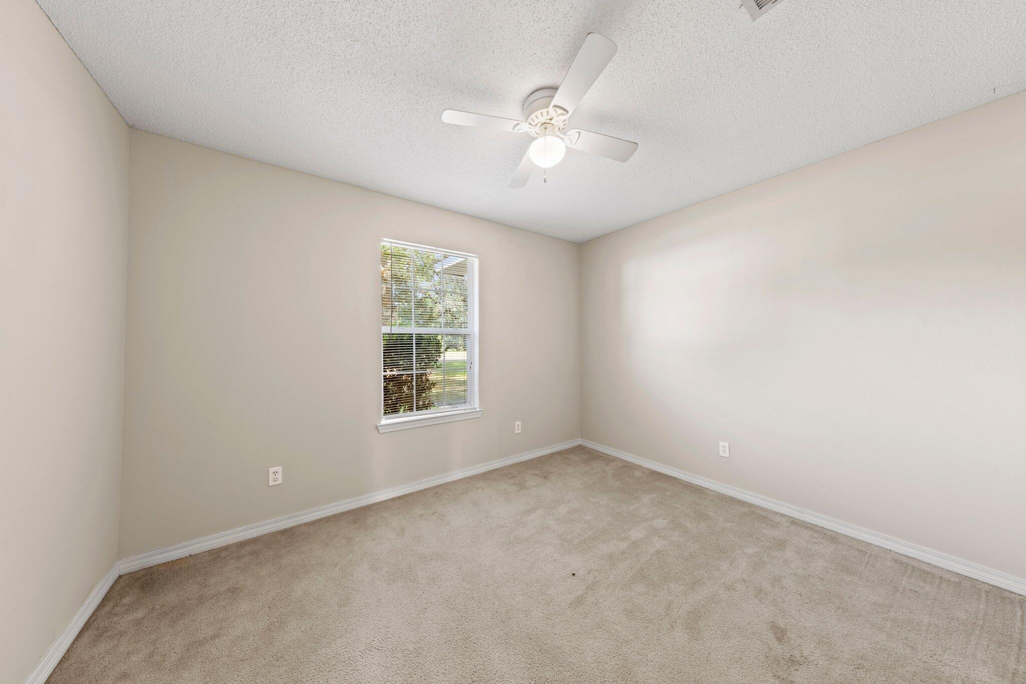 9400 North North Loop Road Pensacola, FL 32507 - Photo 16 of 33 Moore Media_15