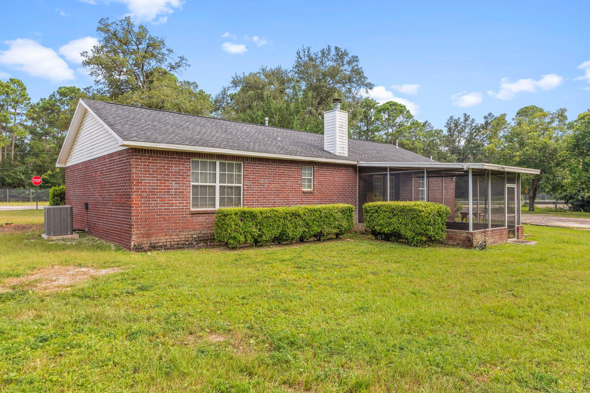 9400 North North Loop Road Pensacola, FL 32507 - Photo 26 of 33 Moore Media_25