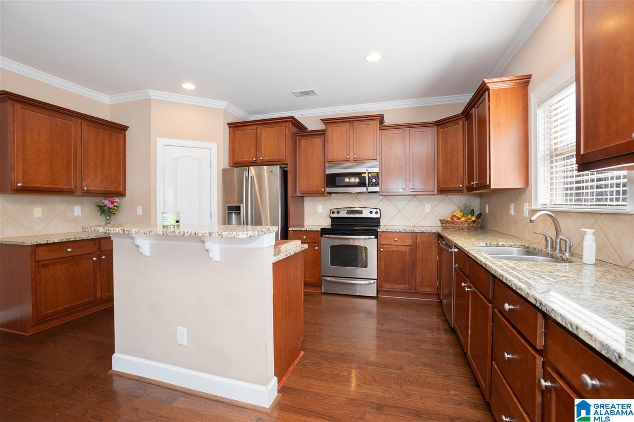 6451 Cromer Circle Leeds, AL 35094 - Photo 7 of 34