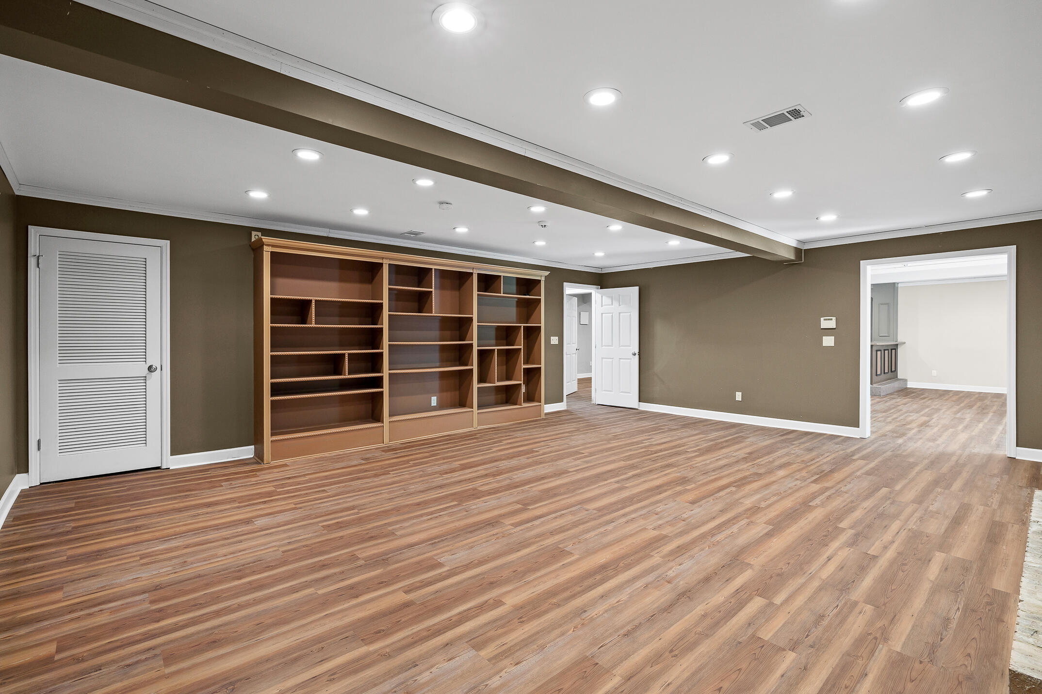 2040 Rock Bluff Road Hixson, TN 37343 - Photo 26 of 33 basement family room