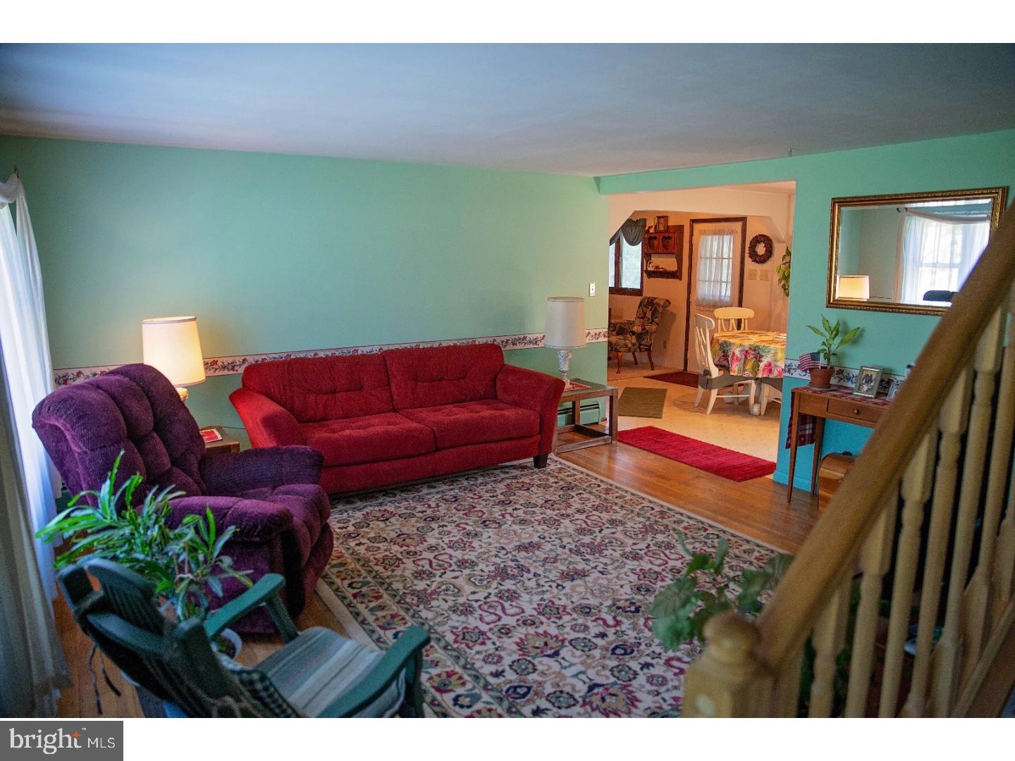 19 Weil Road Bechtelsville, PA 19505 - Photo 3 of 23 Living Room