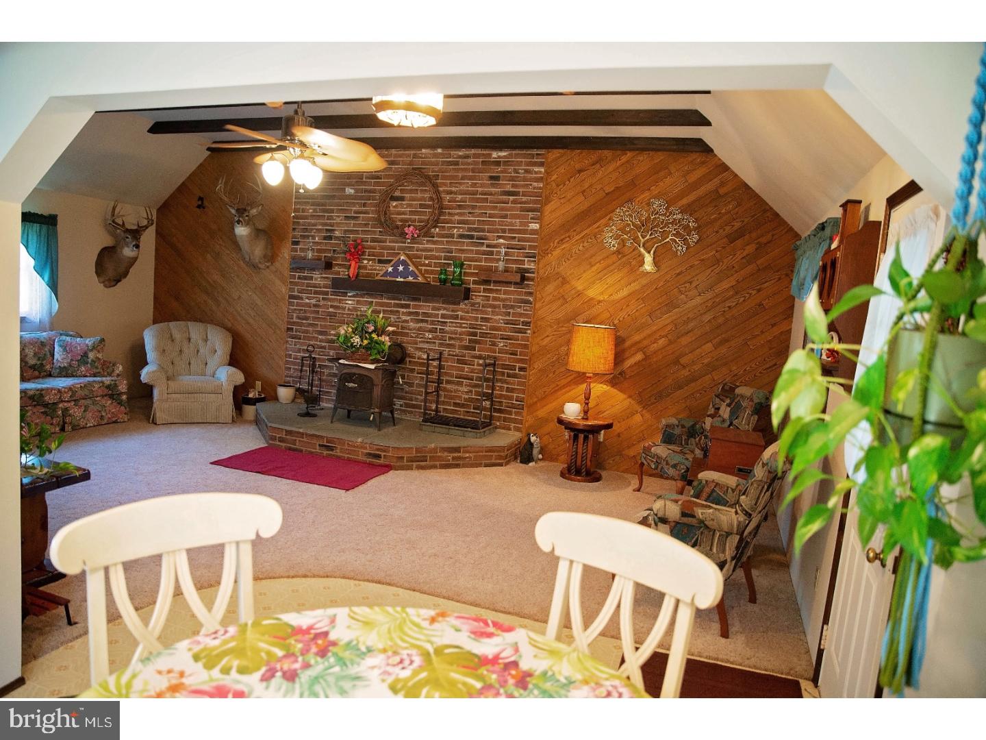 19 Weil Road Bechtelsville, PA 19505 - Photo 5 of 23 Family Room
