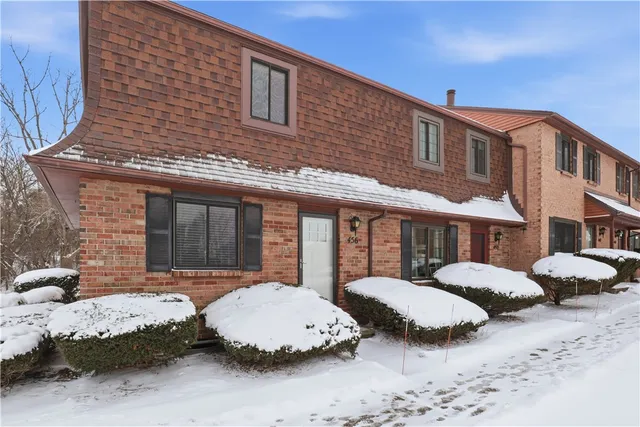 $2,200 | 456 Surrey Hill Way, Henrietta, NY 14623