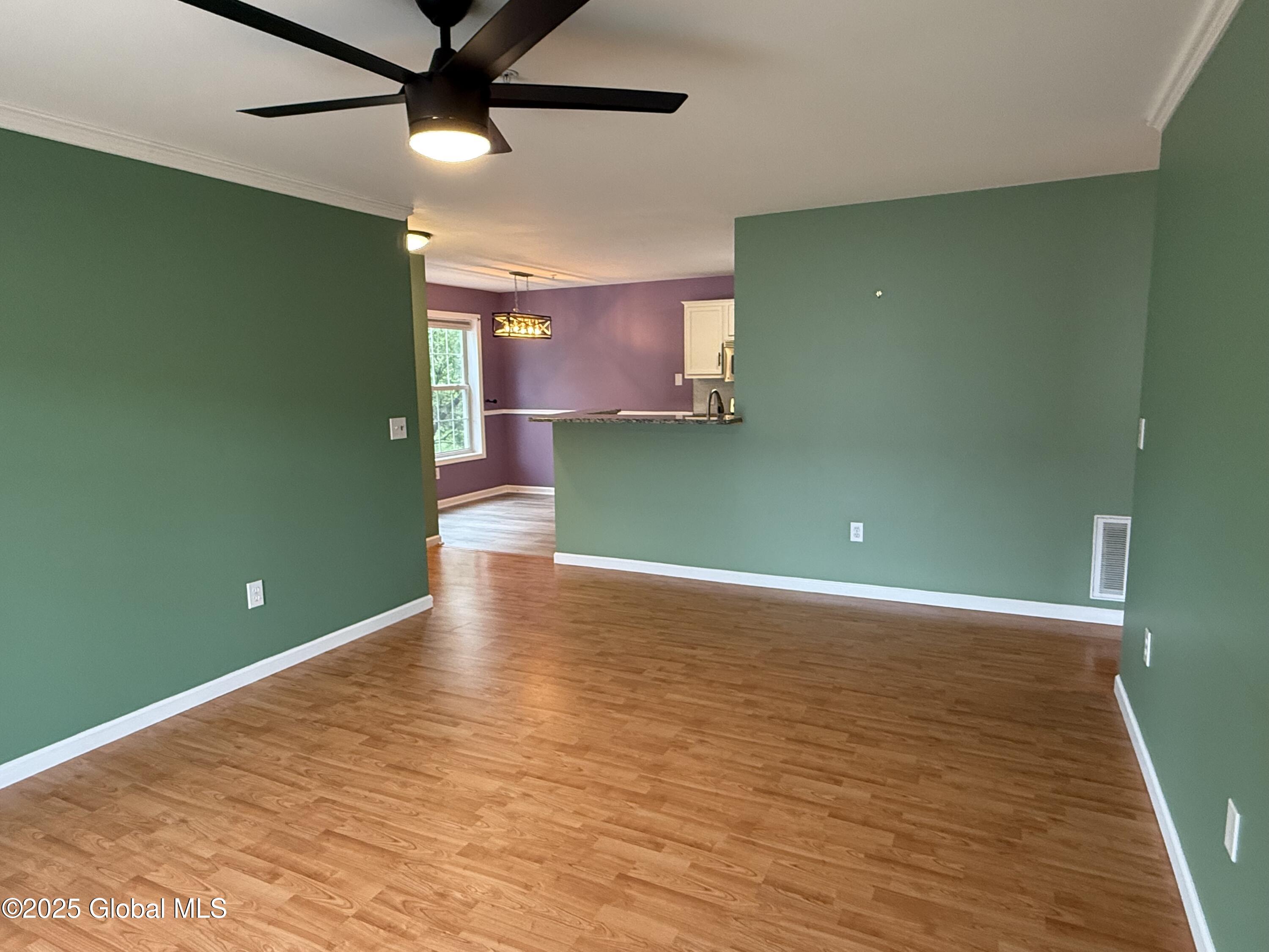 402 Cedar Run Rensselaer, NY 12144 - Photo 7 of 24 IMG_8596
