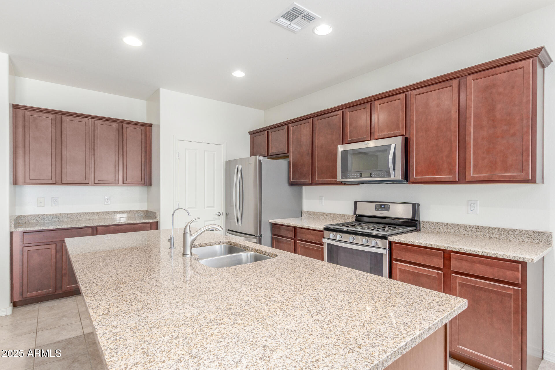 14401 West Wethersfield Road Surprise, AZ 85379 - Photo 10 of 37 14 Wethersfield