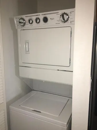 $2,300 | 398 Lake Monterey Circle, Boynton Beach, FL 33426