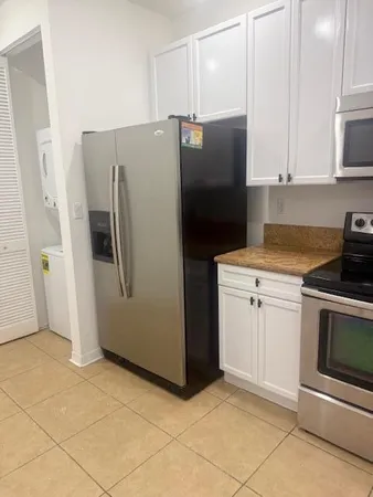 $2,300 | 398 Lake Monterey Circle, Boynton Beach, FL 33426