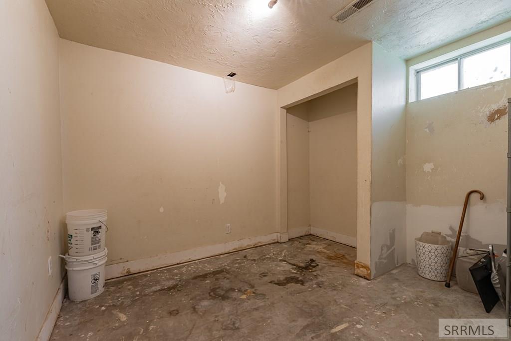 840 665 East Basalt, ID 83218 - Photo 16 of 16