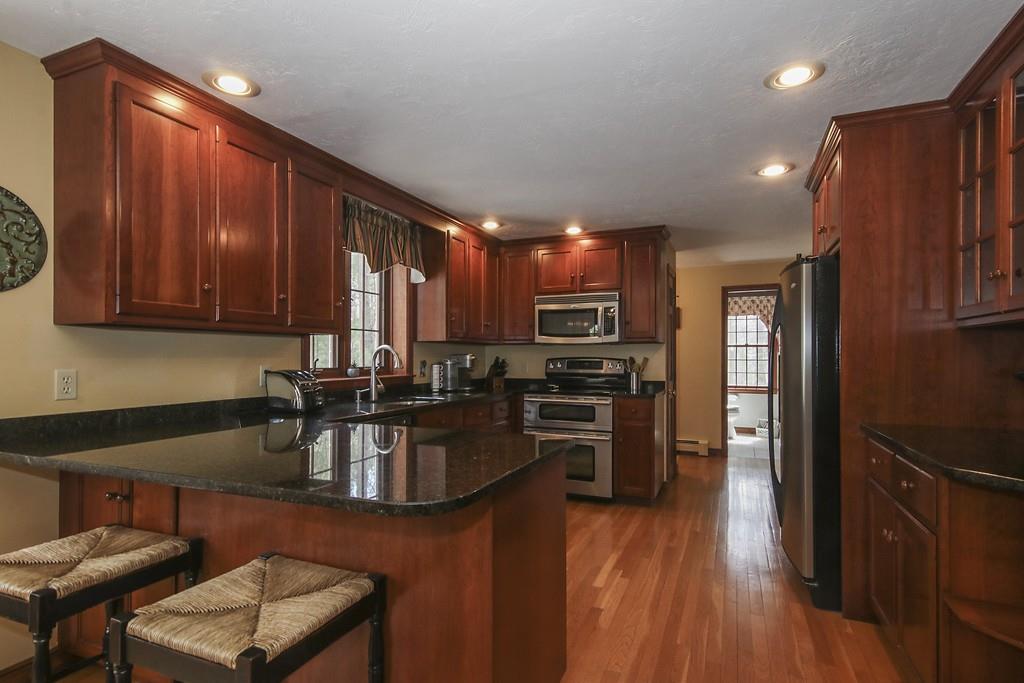 9 Newcombs Mill Road Kingston, MA 02364 - Photo 10 of 34 Gallery Image 10