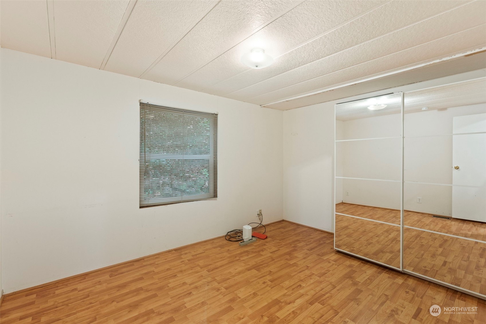 6829 Preston-Fall City Road Southeast Issaquah, WA 98027 - Photo 13 of 37 Gallery Image 13