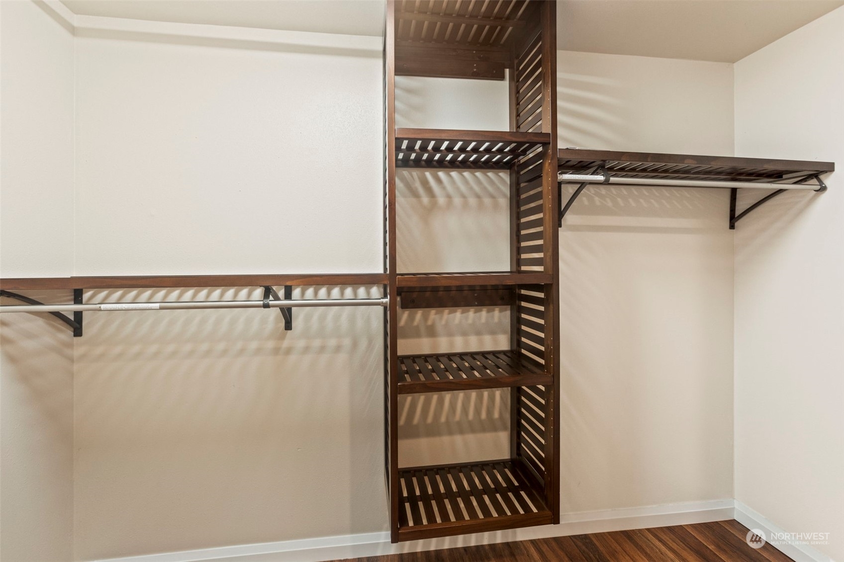 6829 Preston-Fall City Road Southeast Issaquah, WA 98027 - Photo 22 of 37 Gallery Image 22