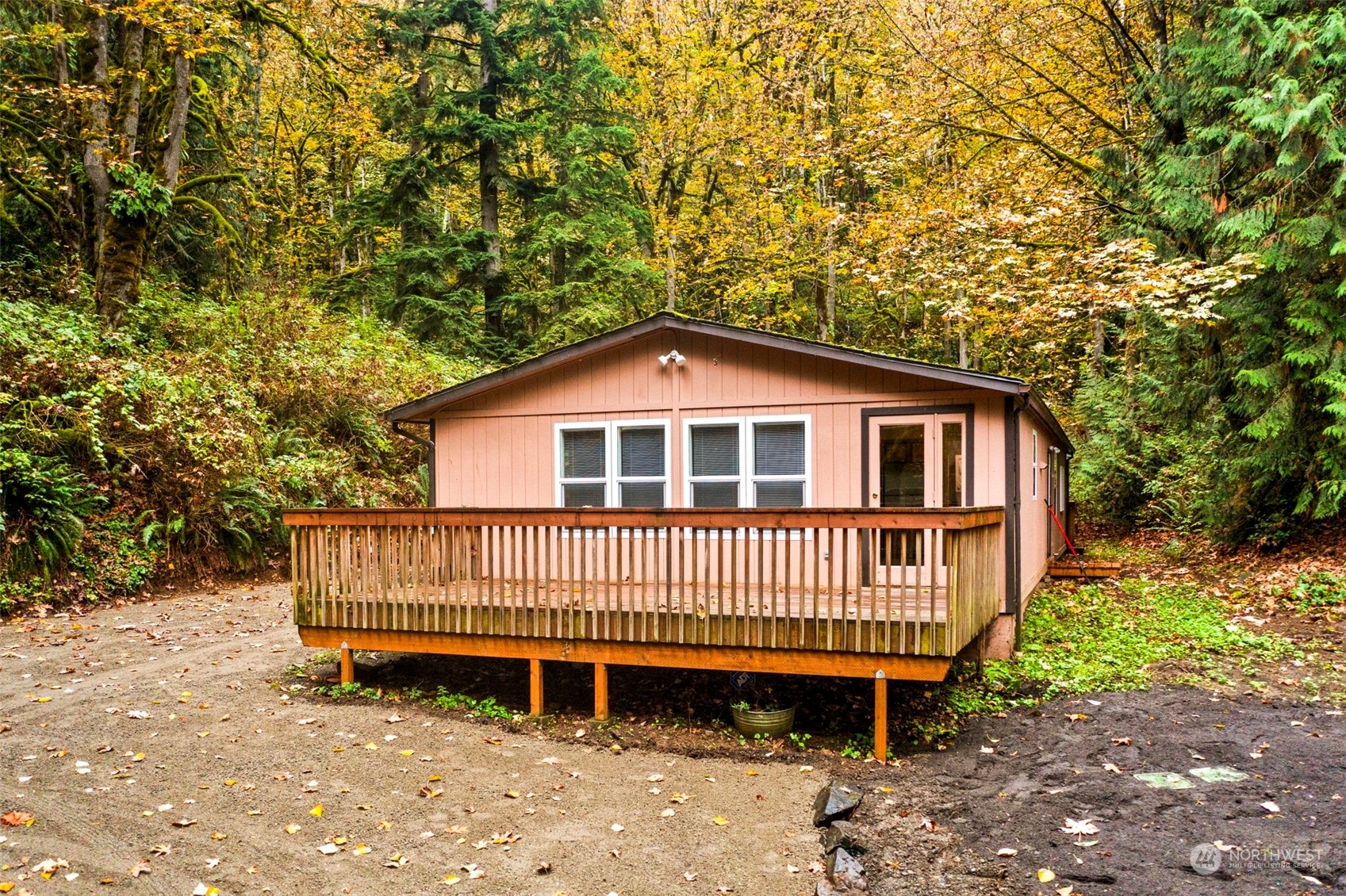 6829 Preston-Fall City Road Southeast Issaquah, WA 98027 - Photo 28 of 37 Gallery Image 28