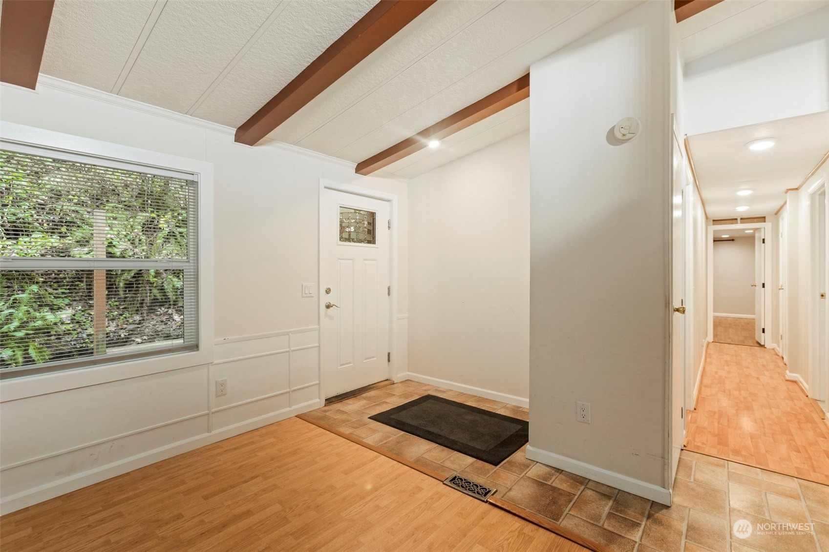 6829 Preston-Fall City Road Southeast Issaquah, WA 98027 - Photo 5 of 37 Gallery Image 5