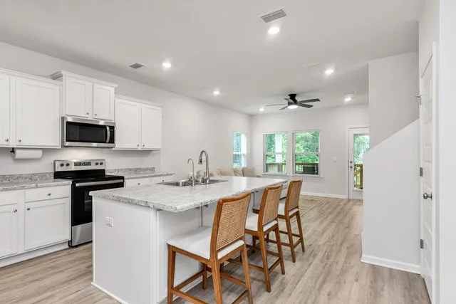 $409,900 | 158 Lafayette Creek, Freeport, FL 32439