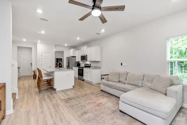 $409,900 | 158 Lafayette Creek, Freeport, FL 32439