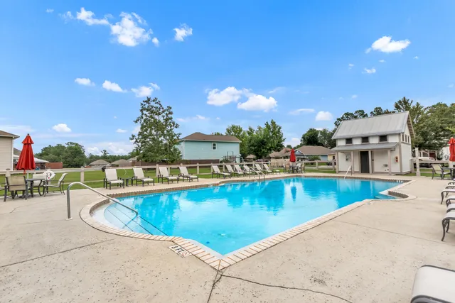 $409,900 | 158 Lafayette Creek, Freeport, FL 32439