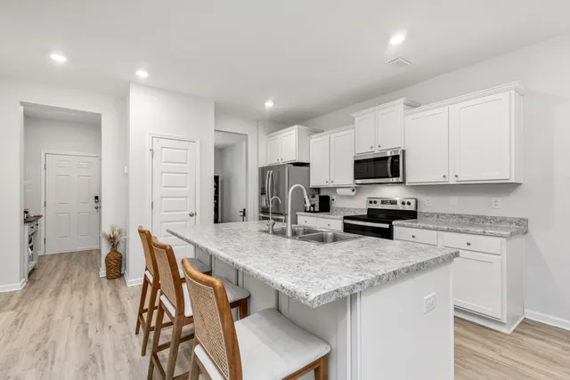 $409,900 | 158 Lafayette Creek, Freeport, FL 32439