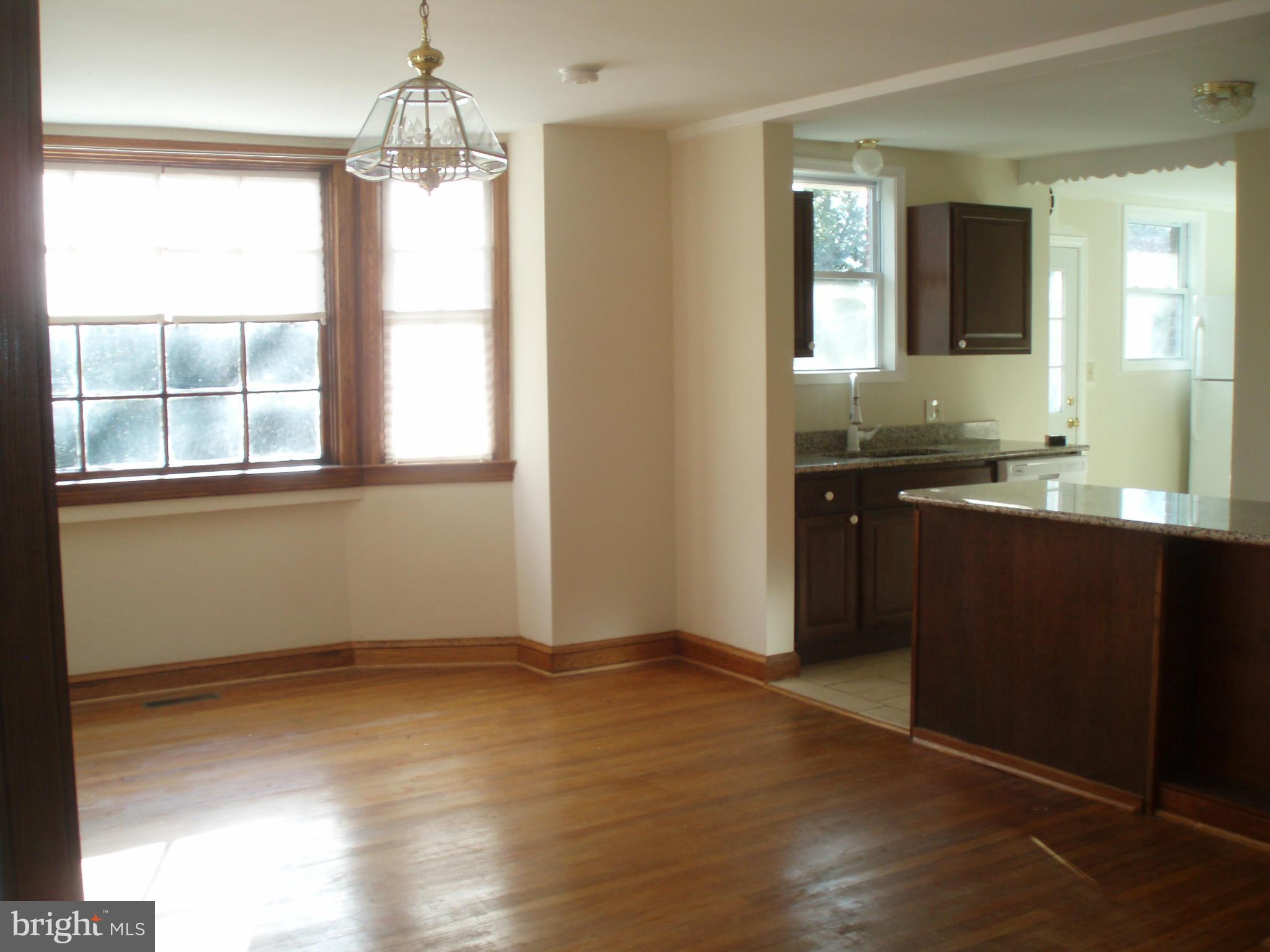 2200 Forest Glen Road Silver Spring, MD 20910 - Photo 2 of 6 Dining Room