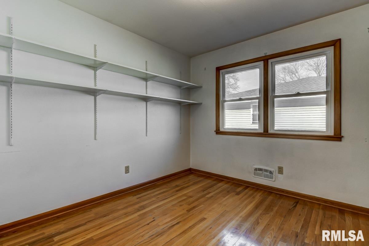 2308 Eastview Drive Springfield, IL 62702 - Photo 20 of 43 Gallery Image 20