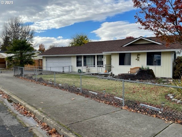 3151 Springbrook Road Medford, OR 97504 - Photo 1 of 17 Gallery Image 1