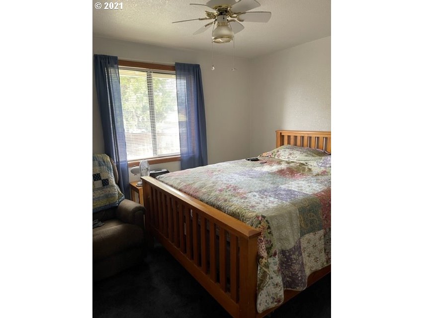 3151 Springbrook Road Medford, OR 97504 - Photo 11 of 17 Gallery Image 11