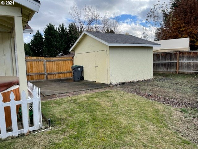 3151 Springbrook Road Medford, OR 97504 - Photo 13 of 17 Gallery Image 13