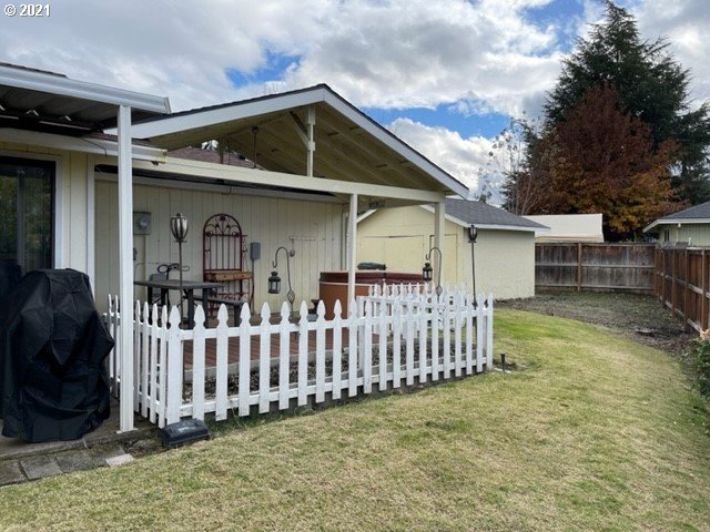 3151 Springbrook Road Medford, OR 97504 - Photo 15 of 17 Gallery Image 15