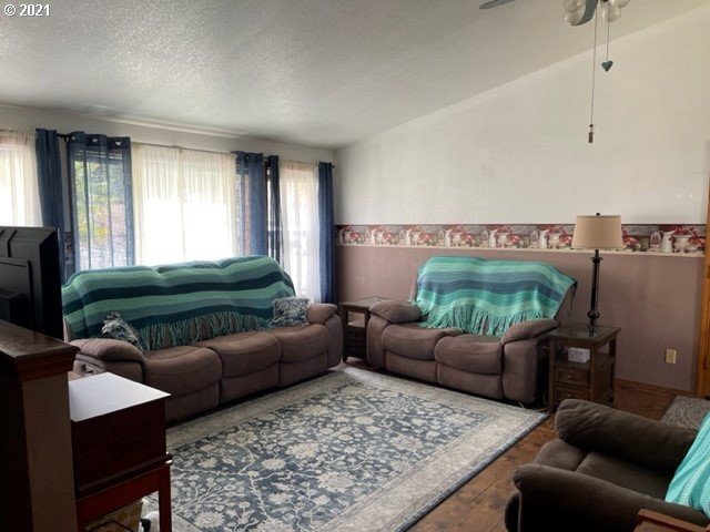 3151 Springbrook Road Medford, OR 97504 - Photo 5 of 17 Gallery Image 5