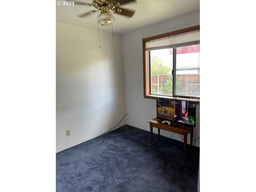 3151 Springbrook Road Medford, OR 97504 - Photo 10 of 17 Gallery Image 10