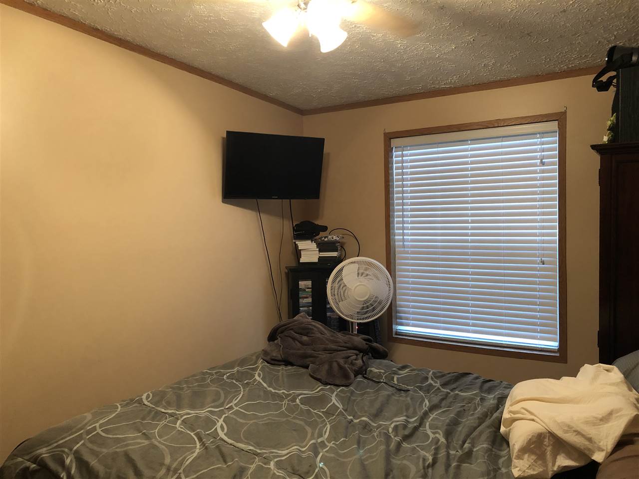 1820 South Wise Road Mount Pleasant, MI 48858 - Photo 11 of 21 1860239-10.JPG