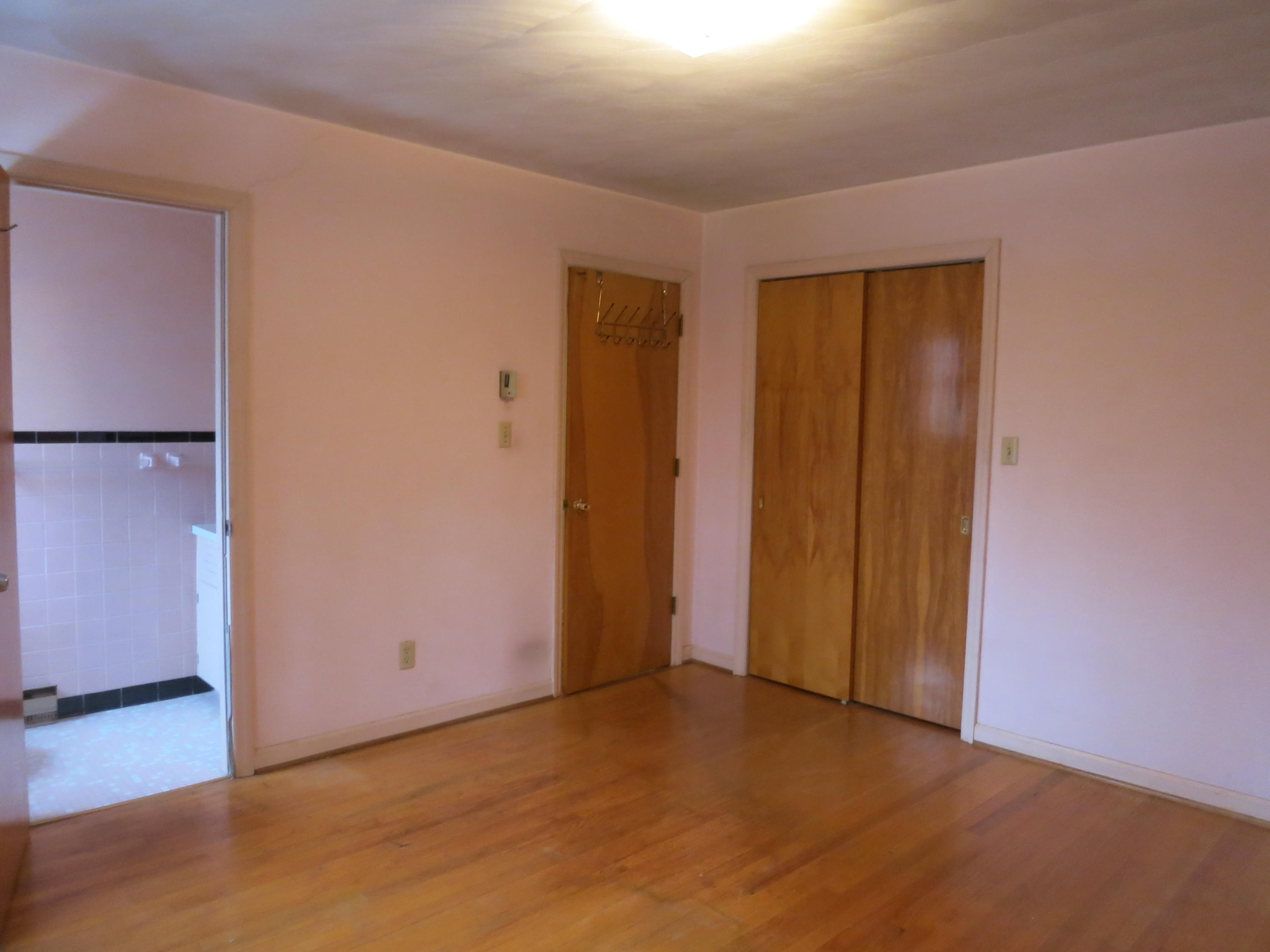 4423 Pitzer Road Roanoke, VA 24014 - Photo 12 of 40 12 Master Bedroom