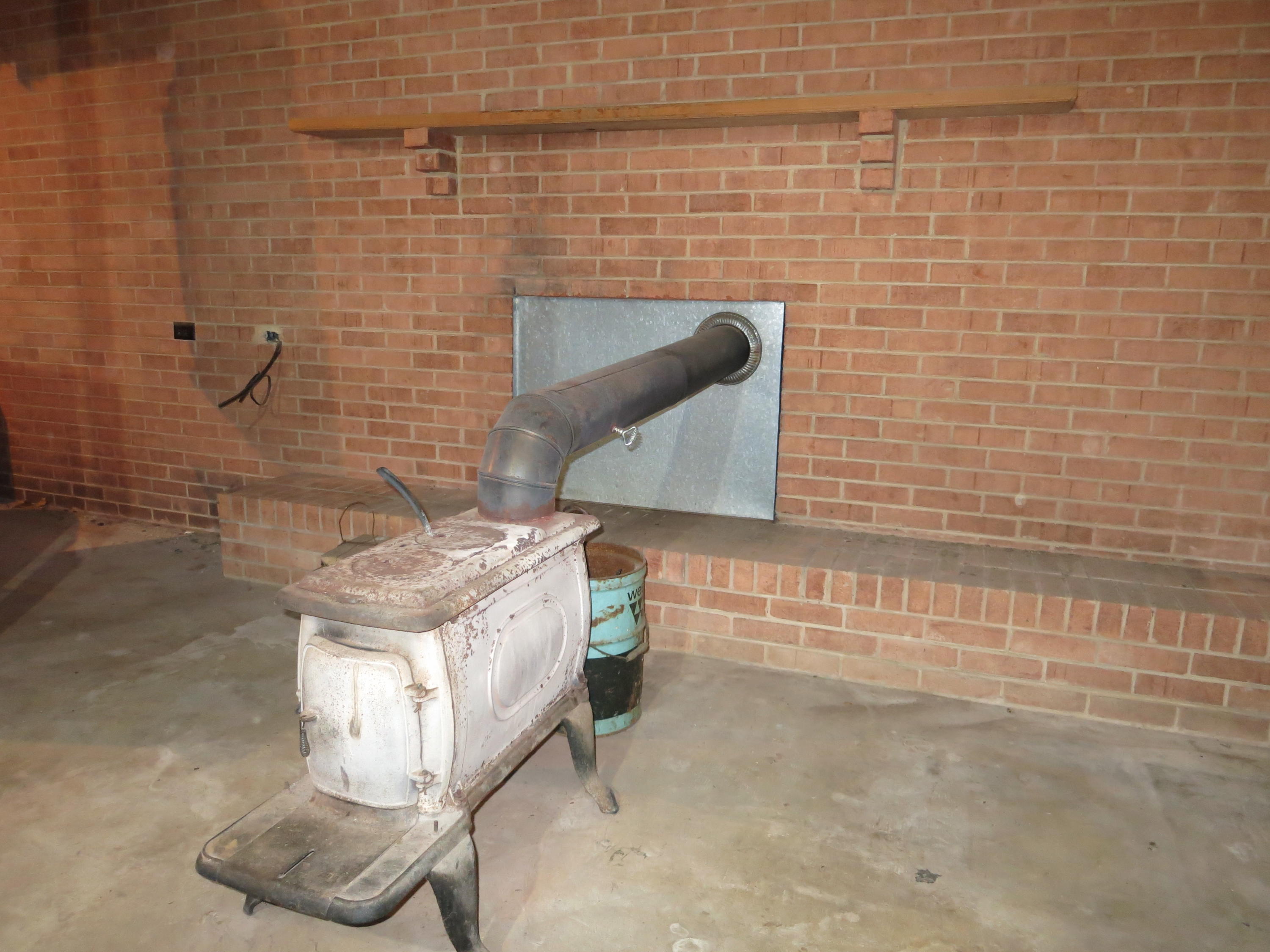 4423 Pitzer Road Roanoke, VA 24014 - Photo 20 of 40 20 Woodstve in Basement