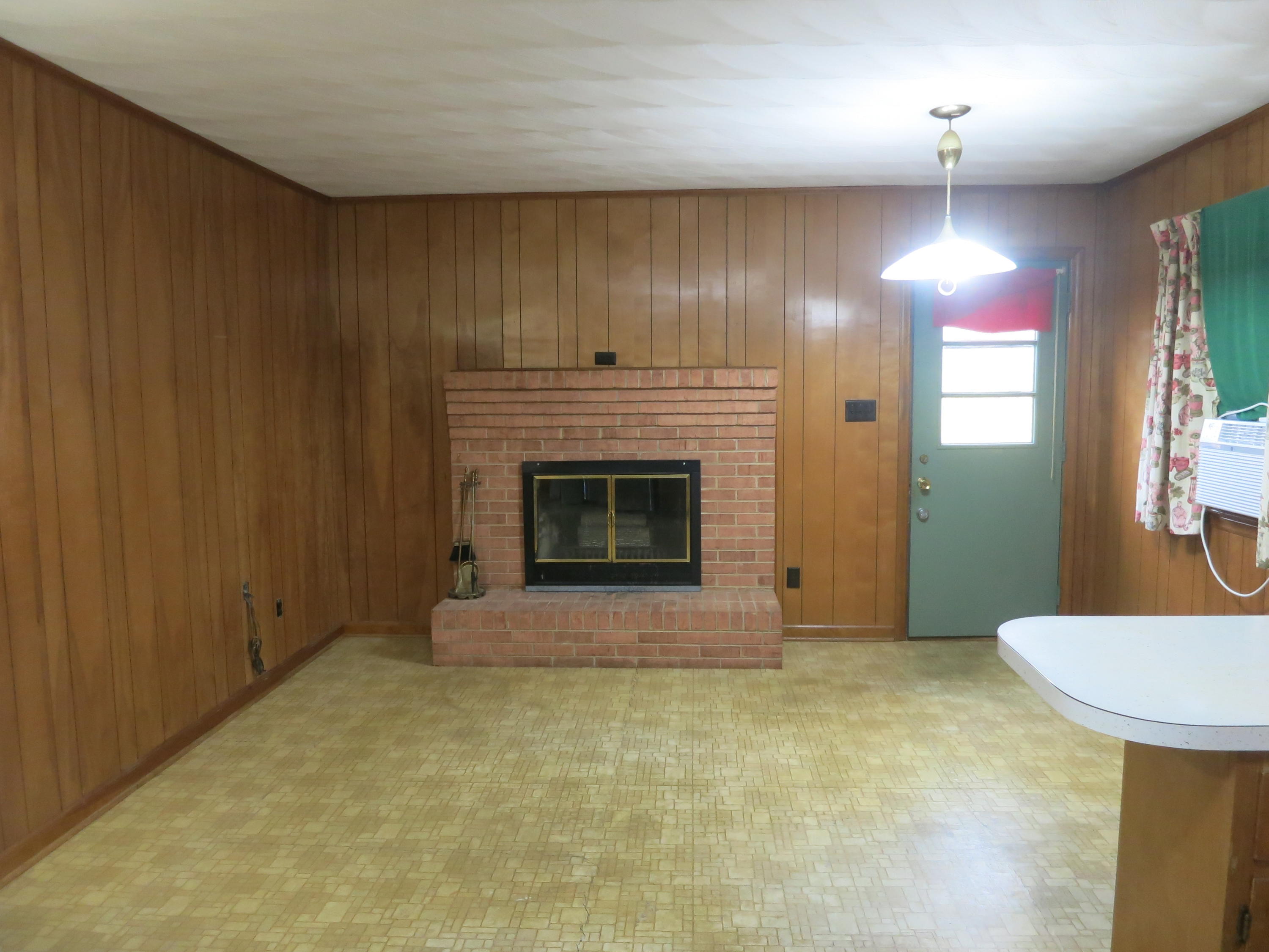 4423 Pitzer Road Roanoke, VA 24014 - Photo 7 of 40 7 Dining Aera Off Kitchen