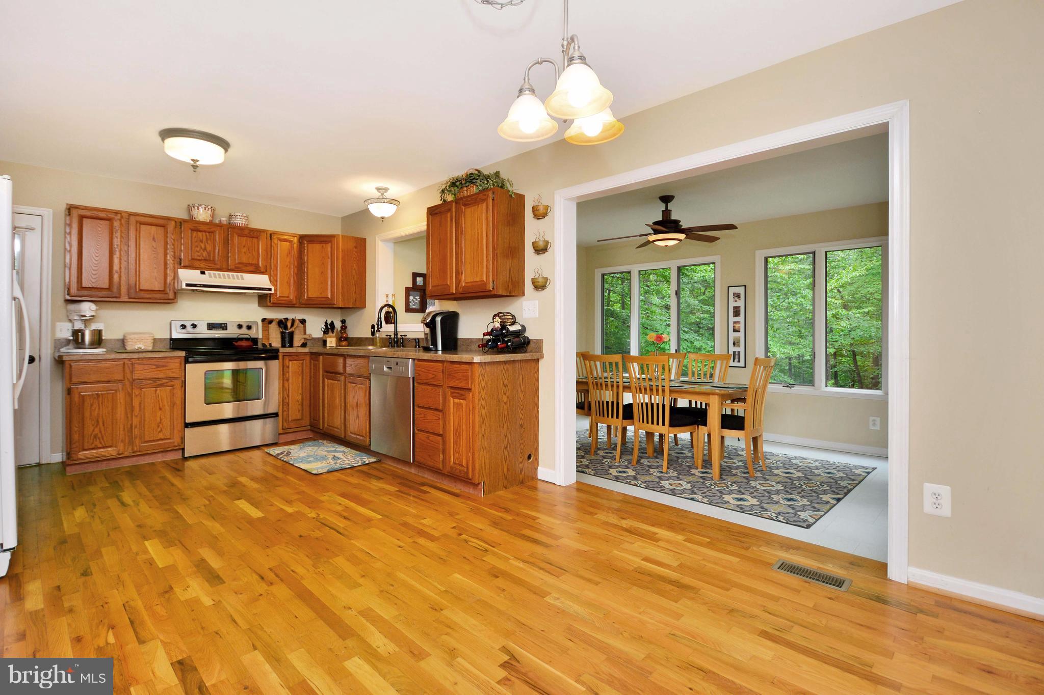 718 Cropp Road Fredericksburg, VA 22406 - Photo 7 of 30 Kitchen