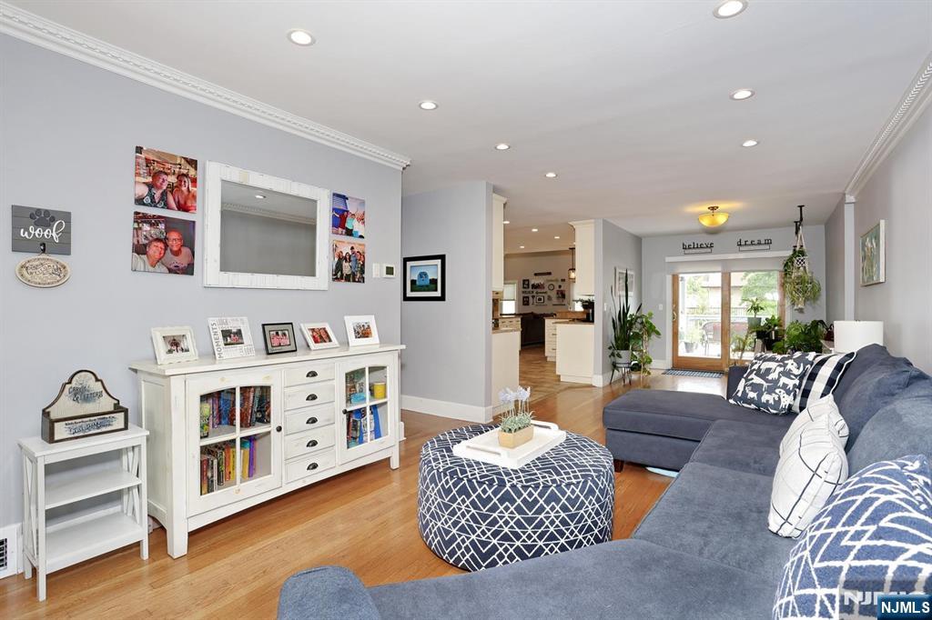 117 Roxbury Road Dumont, NJ 07628 - Photo 5 of 49