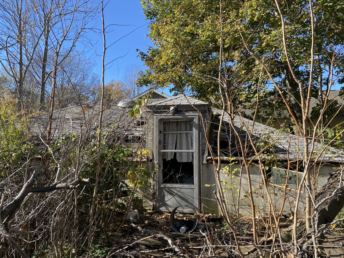 406 East Mason Street Easton, IL 62633 - Photo 4 of 9 a front view of a house with a yard