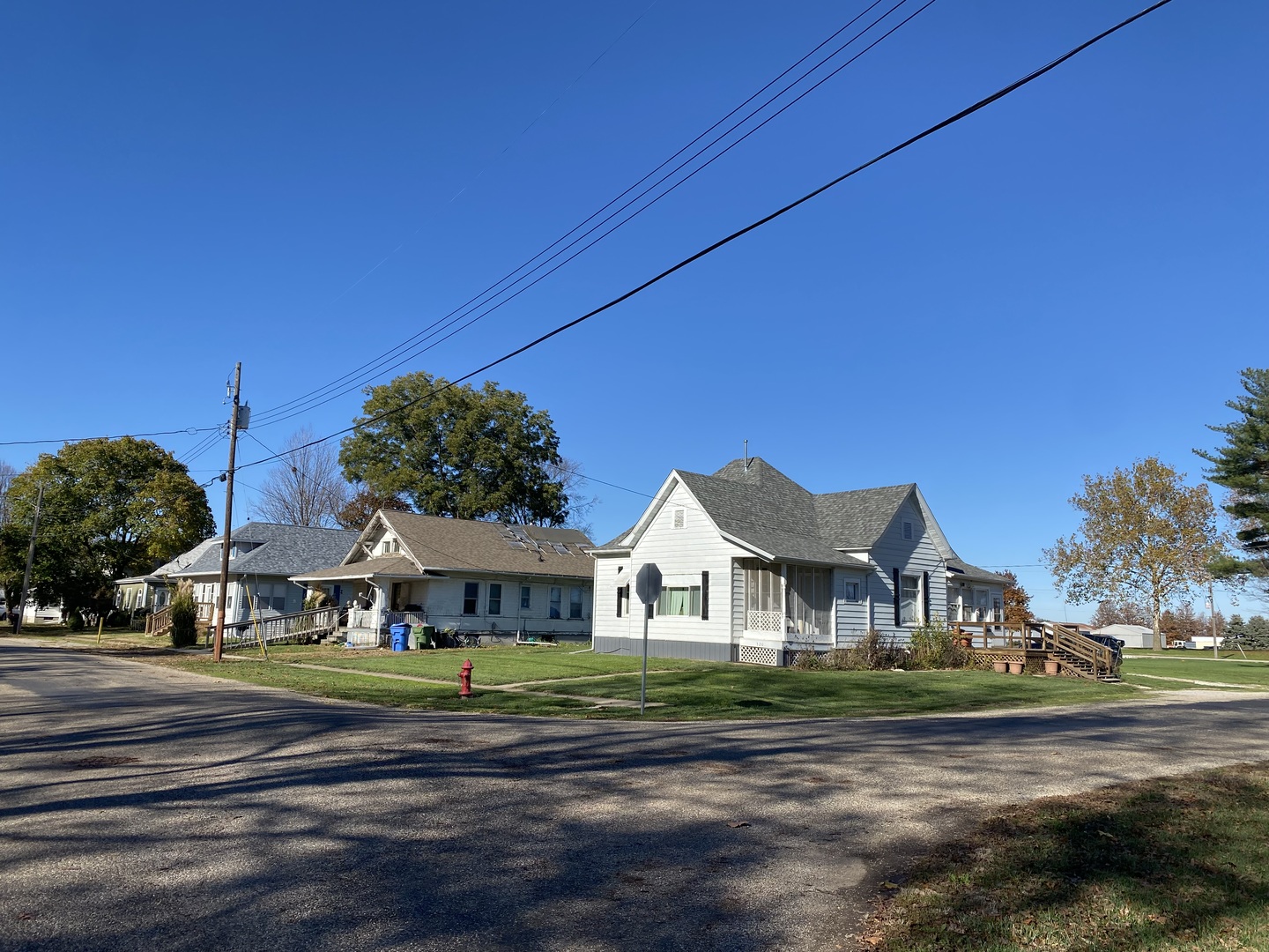 406 East Mason Street Easton, IL 62633 - Photo 8 of 9 a front view of a house with a yard