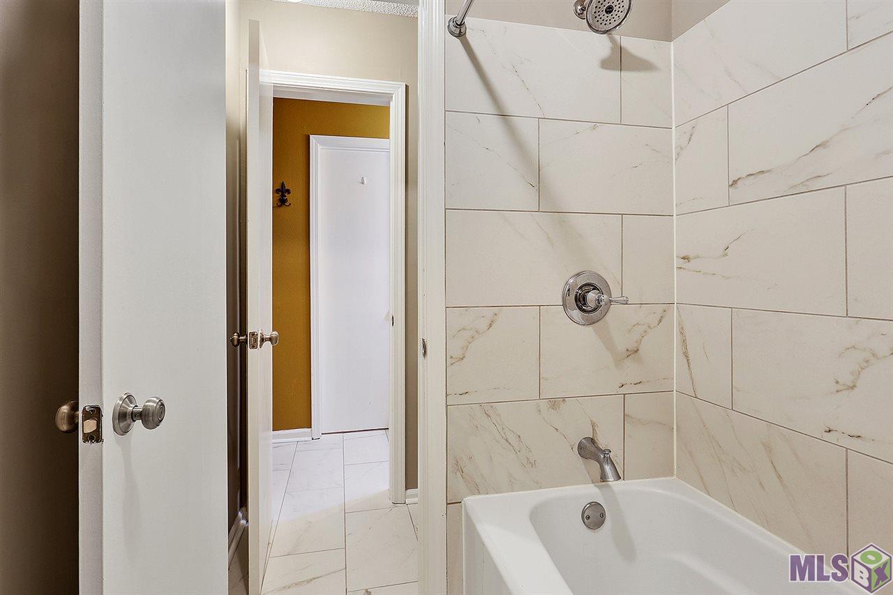 971 Ridgepoint Court, Unit 971 Baton Rouge, LA 70810 - Photo 9 of 9 Gallery Image 9
