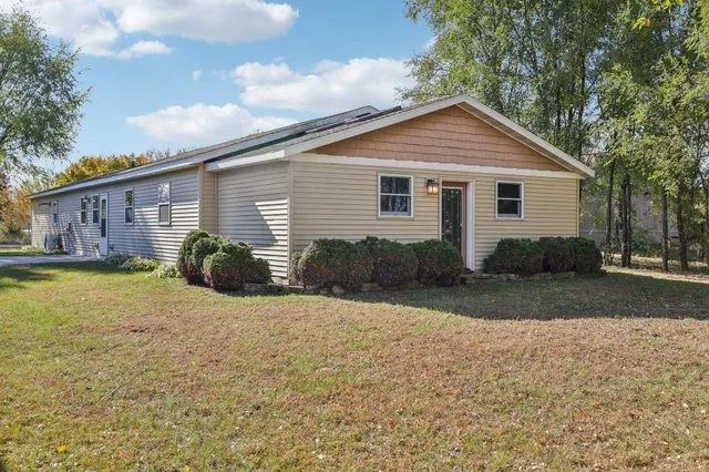 $279,900 | 501 Tamarack Road, Spring Green, WI 53588