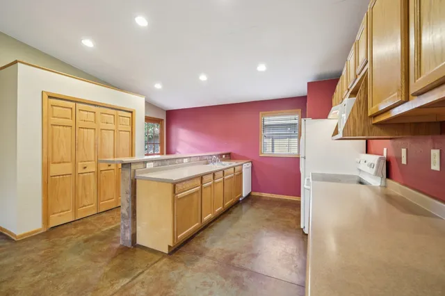 $279,900 | 501 Tamarack Road, Spring Green, WI 53588