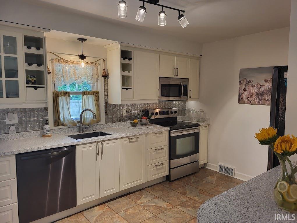 3005 West Moore Road Muncie, IN 47304 - Photo 9 of 36