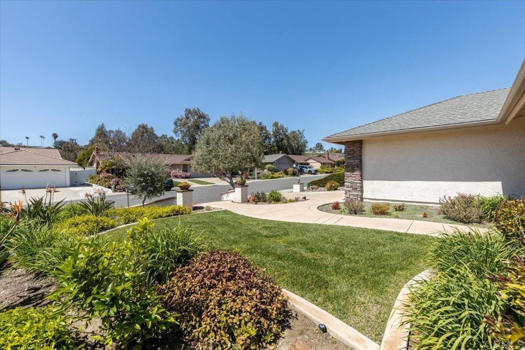 4350 Trieste Drive Carlsbad, CA 92010 - Photo 7 of 56