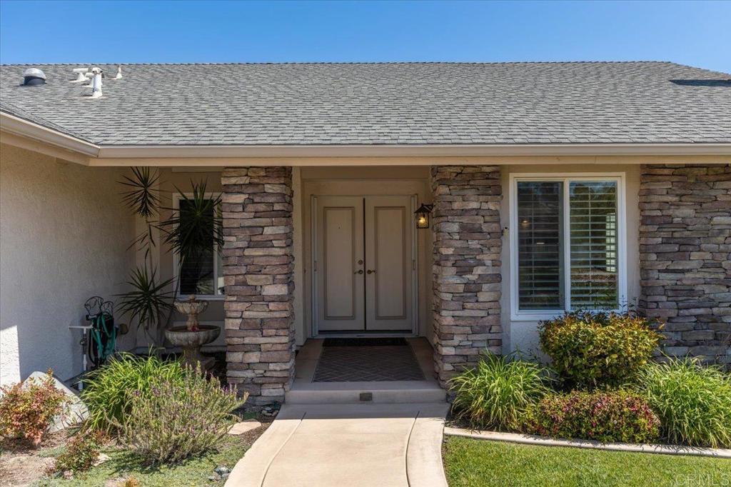 4350 Trieste Drive Carlsbad, CA 92010 - Photo 9 of 56