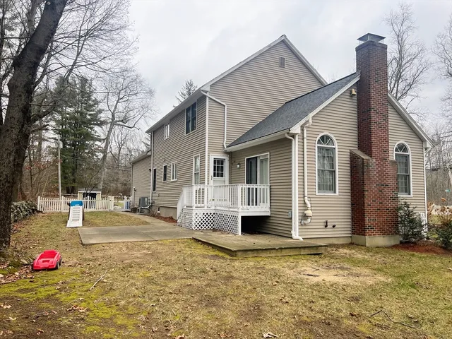 $775,000 | 1565 West Street, Wrentham, MA 02093