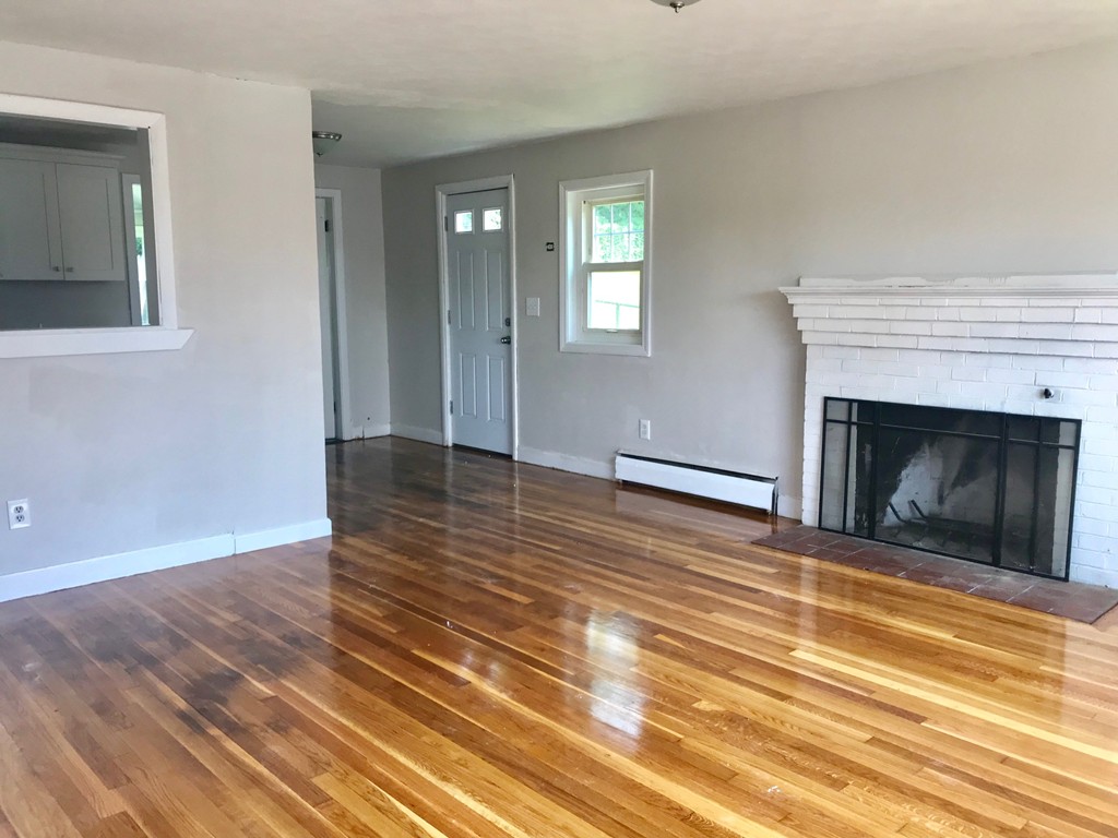 31 Sunflower Road Holbrook, MA 02343 - Photo 3 of 5 Gallery Image 3