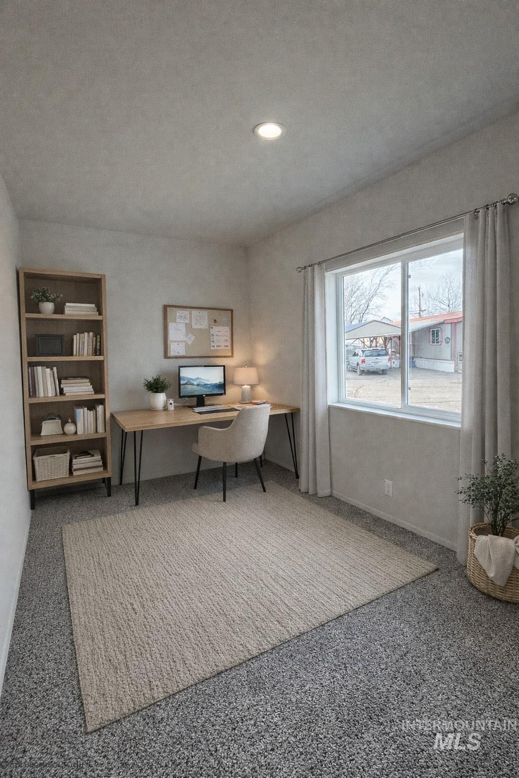 1500 West 7th Street Weiser, ID 83672 - Photo 4 of 10 Office with baseboards