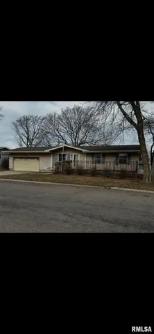 $159,900 | 606 West Hall Drive, Jacksonville, IL 62650